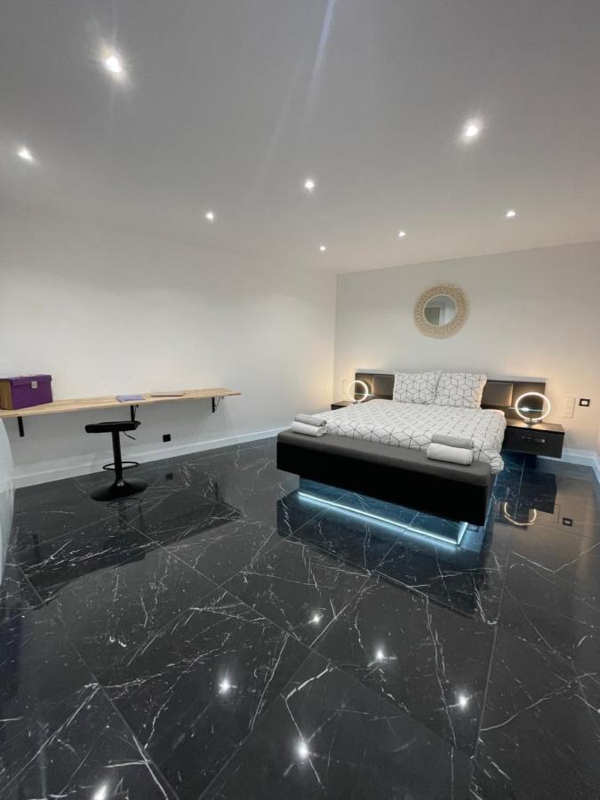 Appartement Hors Du Commun Avec Son Jacuzzi ซาลีส์-เดอ-เบอาร์น ภายนอก รูปภาพ